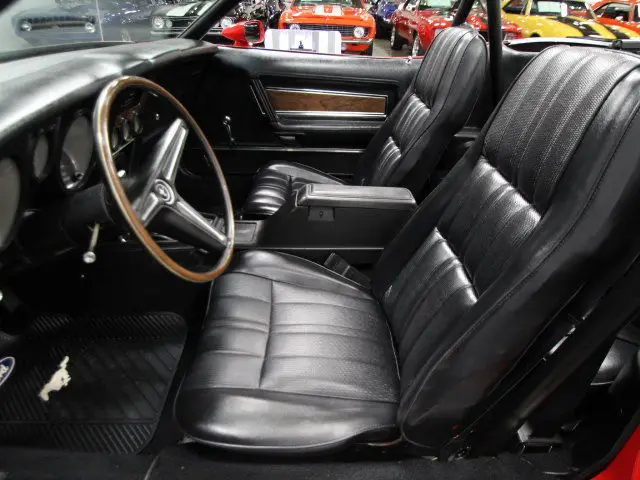 great look, 302 v8, auto, pwr top, pwr front discs, mach 1 striping, a+ paint!