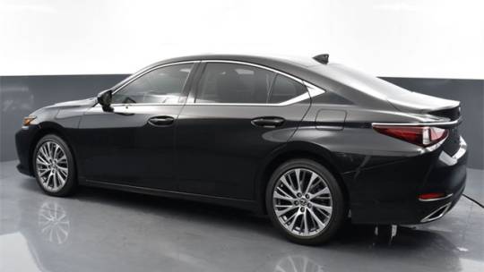 2019 Lexus ES