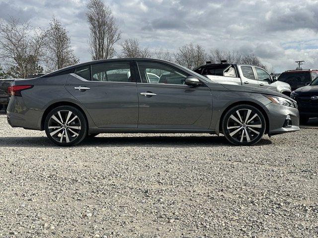 2019 nissan altima 2.5 platinum