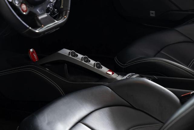 2016 ferrari 488 spider base