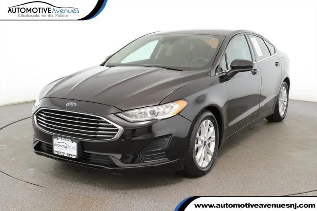 2020 ford fusion se