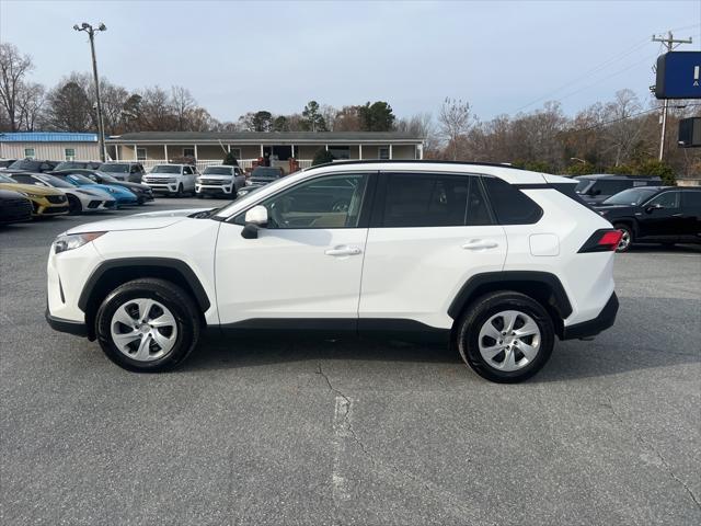 2021 toyota rav4 le