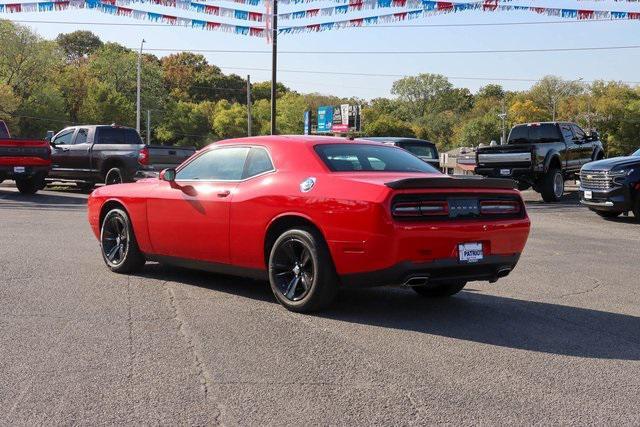2023 dodge challenger sxt
