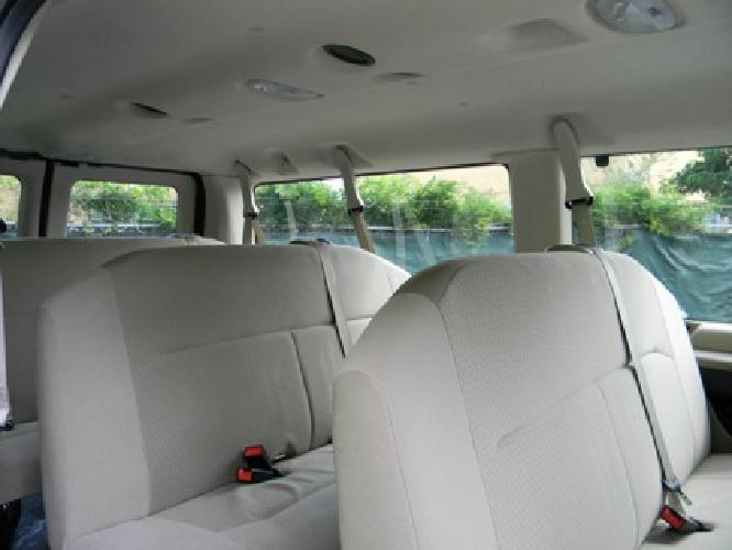 12 passenger ford van 2011 e 350 xlt in miami, fl