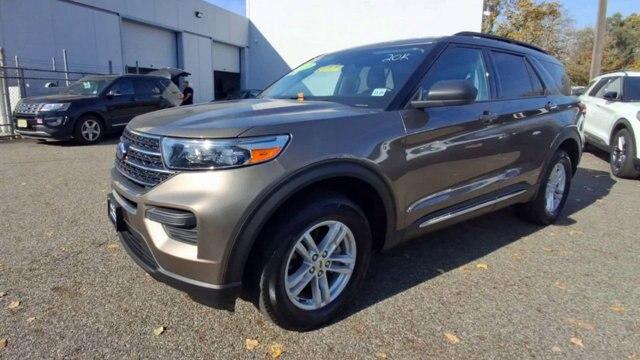 2021 ford explorer xlt