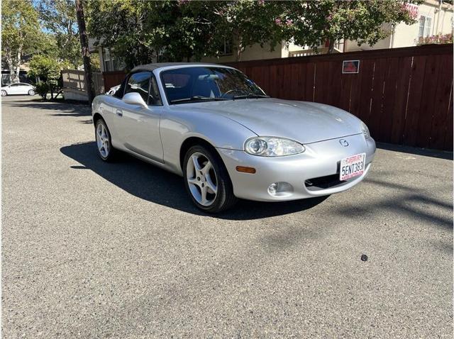 2003 mazda mx-5 miata convertible
