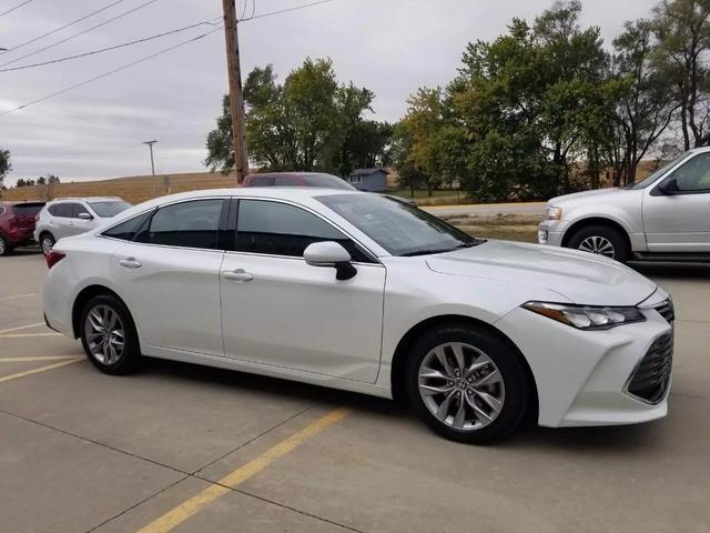 2021 toyota avalon xle