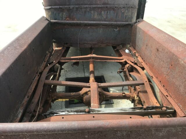 1946 chevrolet shortbed truck with title
