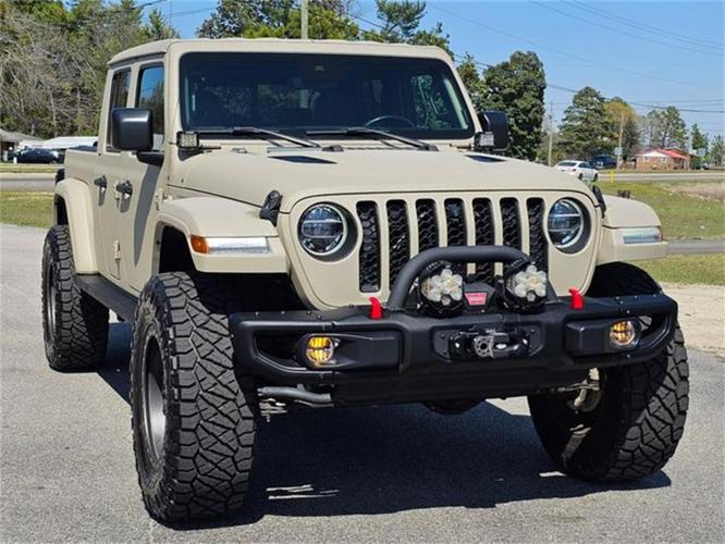 2020 jeep gladiator in hope mills, north carolina