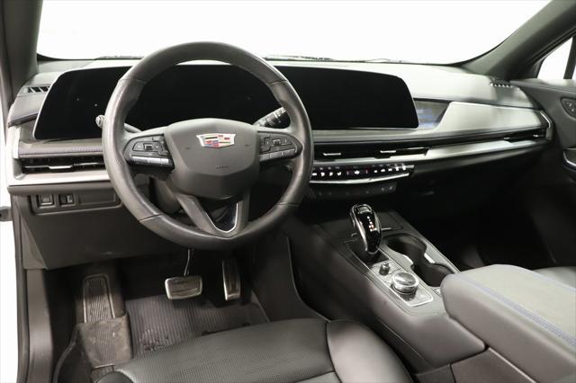 2024 cadillac xt4 sport