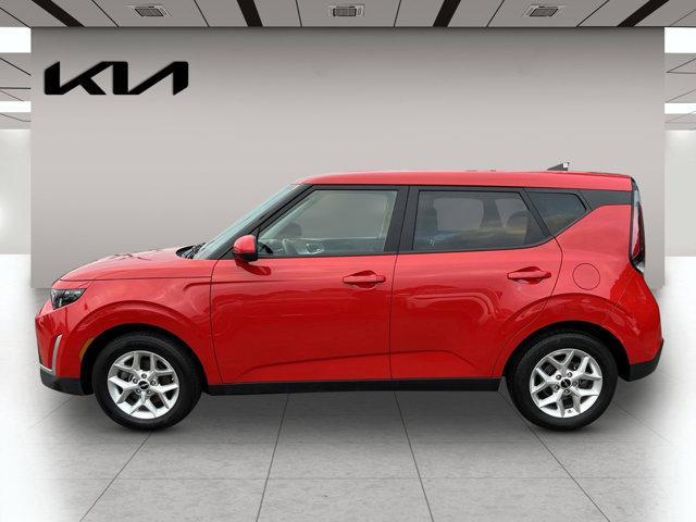 2023 kia soul lx