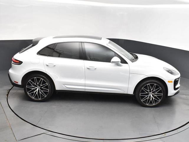 2022 porsche macan base