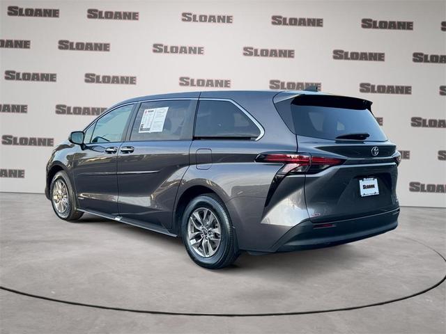 2021 toyota sienna xle