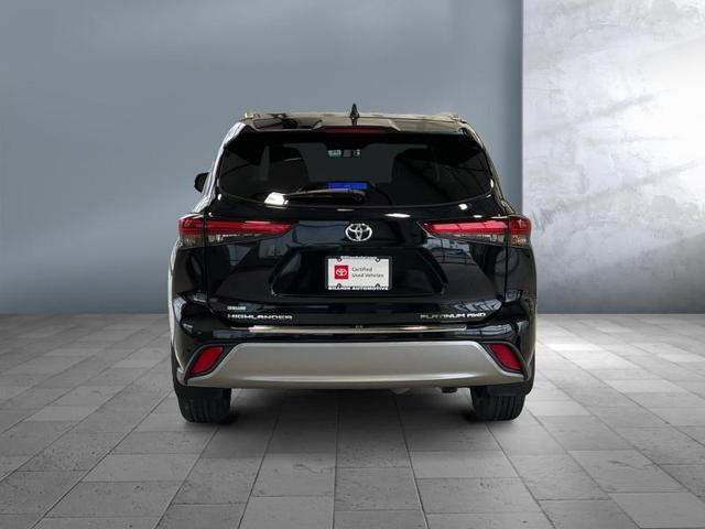 2023 toyota highlander platinum
