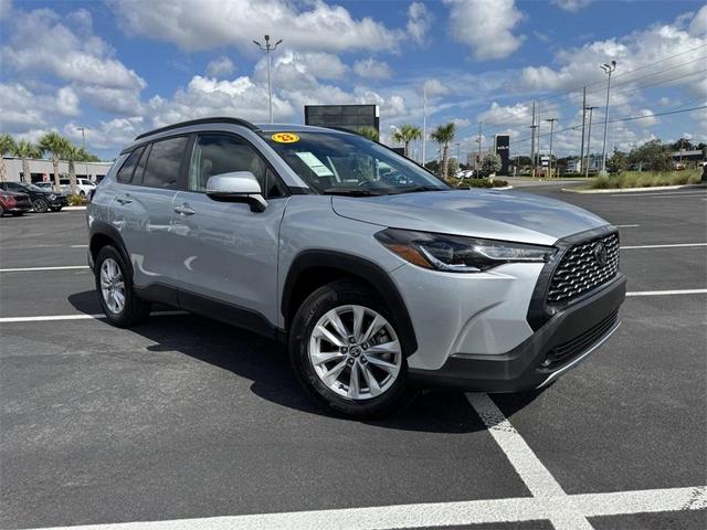 2023 toyota corolla cross le