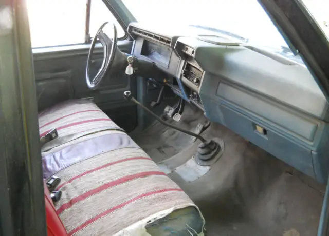 1981 ford pickup truck f100 2wd custom 6 cylinder hd 4speed manual transmission
