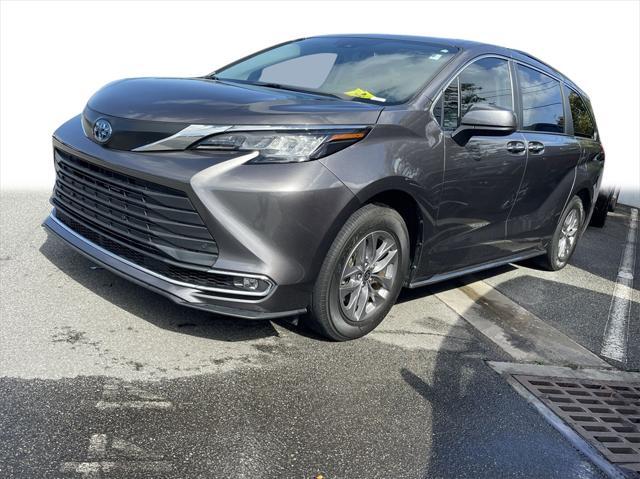2023 toyota sienna xle 8 passenger