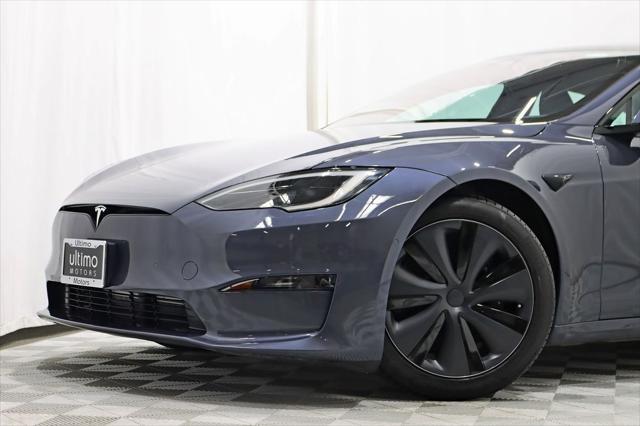 2022 tesla model s base