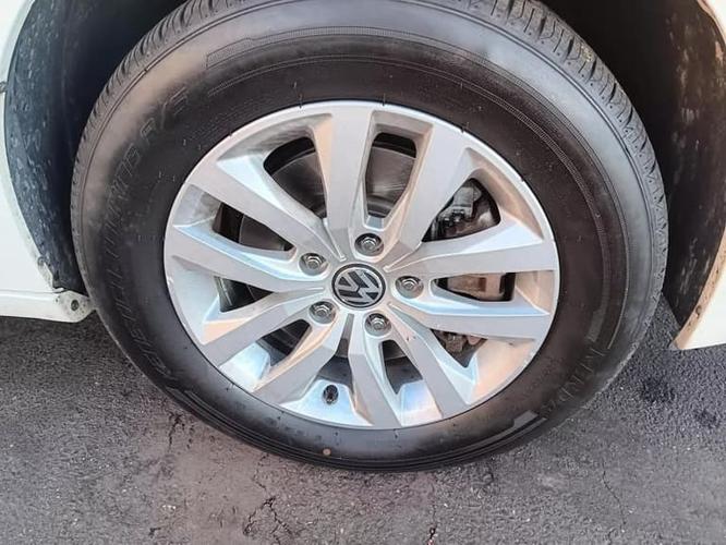2012 volkswagen routan se minivan 4d in runnemede, new jersey
