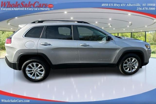 2022 jeep cherokee latitude lux