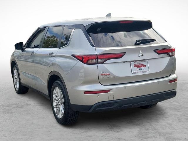 2022 mitsubishi outlander es