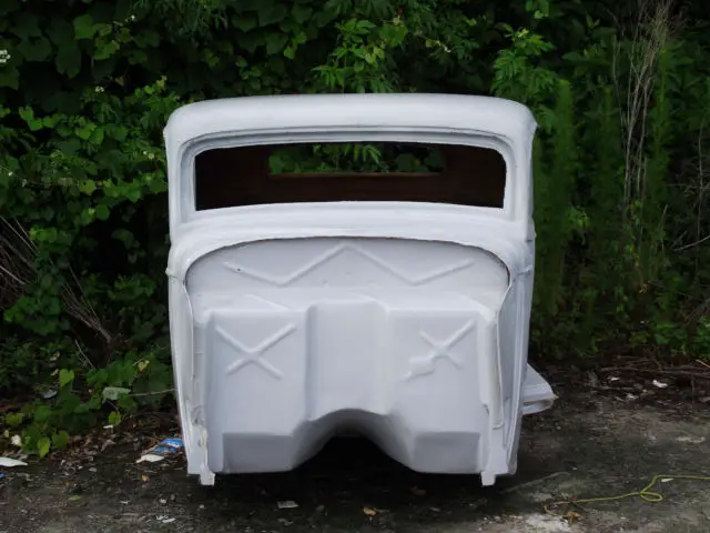1934 ford 3-window vintage fiberglass replica body with 2" chop