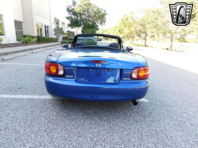 1999 mazda mx-5 miata in o'fallon, illinois