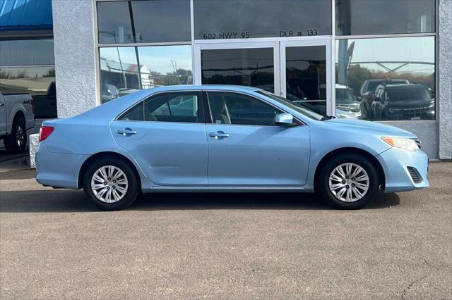 2013 toyota camry le