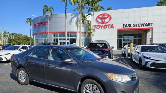 2014 toyota camry le