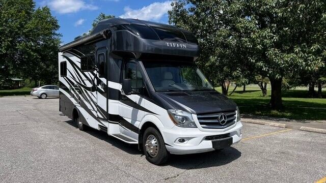 2016 mercedes-benz sprinter tiffin