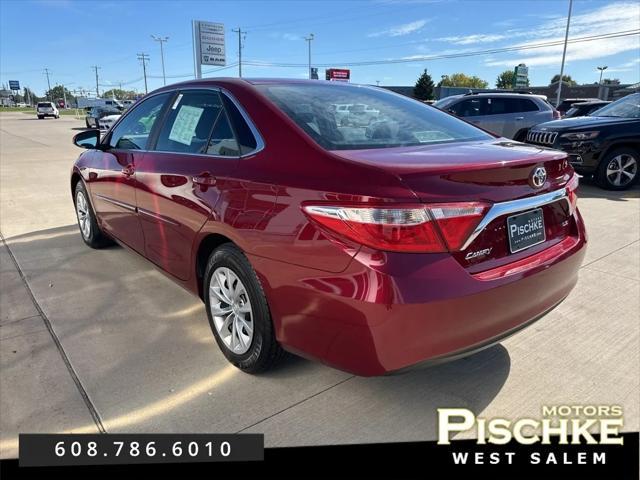 2017 toyota camry le