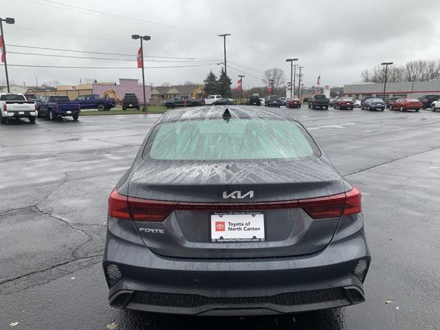 2024 kia forte lxs