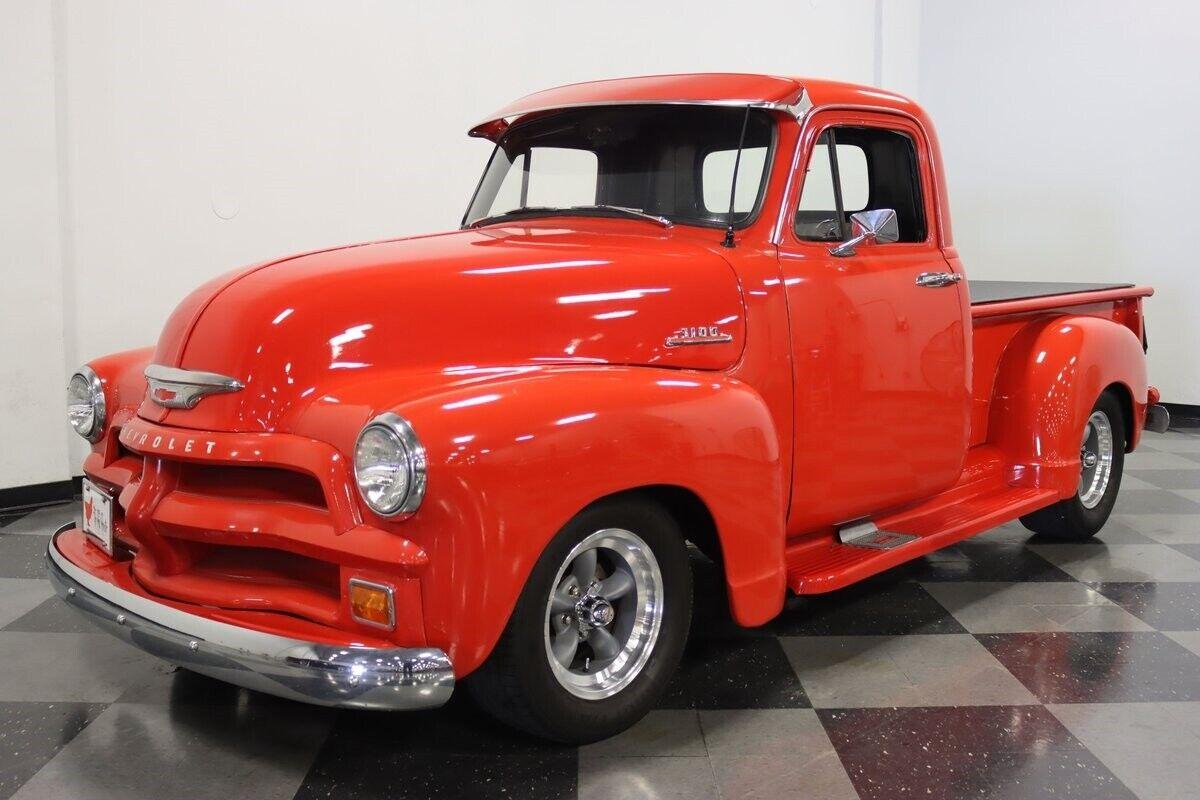 1954 chevrolet pickups 3 window 350 v8, 700r4 auto