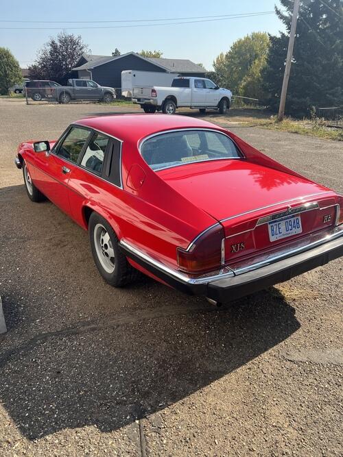 1985 jaguar xjs v12. bought this car in 2015 and drove it to storage where it has