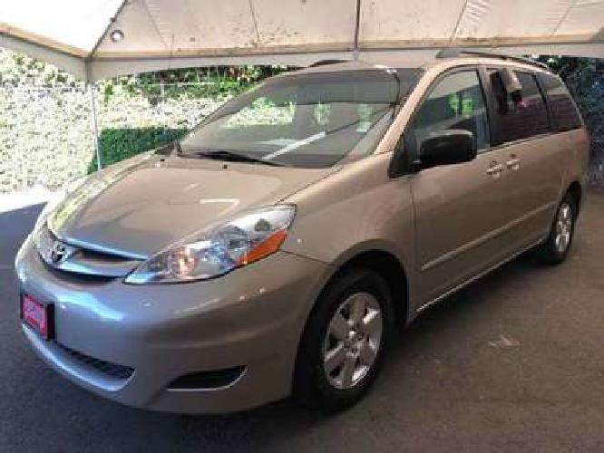 2010 toyota sienna le in portland, or