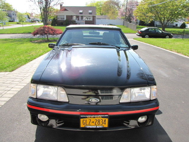 1988 ford mustang gt convertible black very nice condition perfect for summer