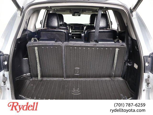 2019 toyota highlander se
