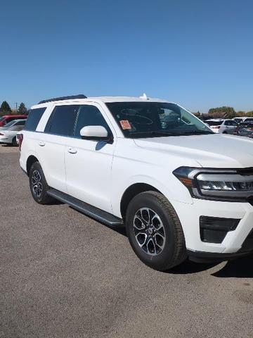 2022 ford expedition xlt