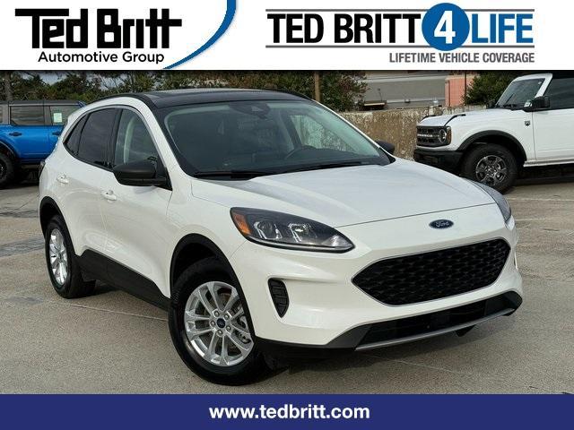 2022 ford escape se