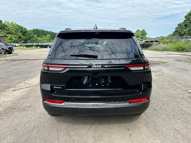 2024 jeep grand cherokee 4xe base