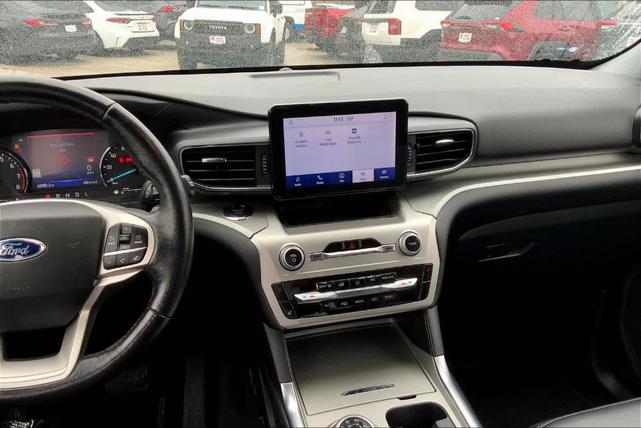 2022 ford explorer xlt