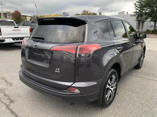 2018 toyota rav4 le