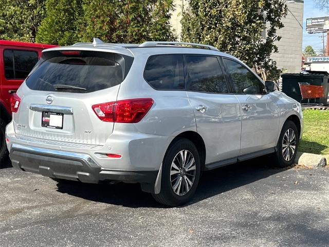 2020 nissan pathfinder sv