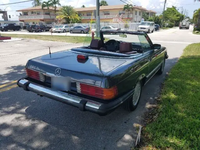 1986 mercedes benz 560 sl both tops new michelin tires full service ready to go
