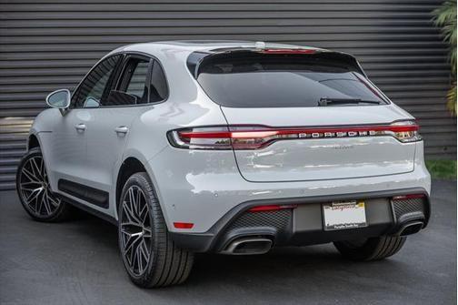 2024 porsche macan