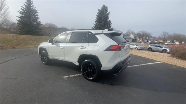 2022 toyota rav4 hybrid se