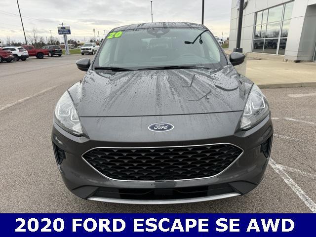 2020 ford escape se