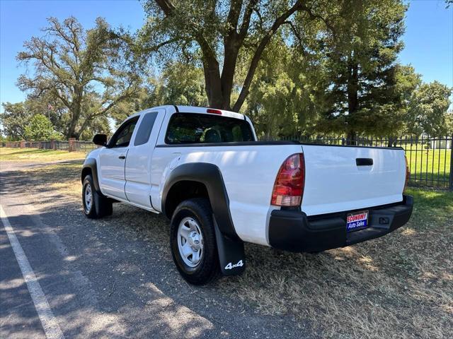 2015 toyota tacoma base