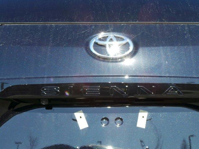 2018 toyota sienna se 8-passenger se 8-passenger 4dr mini-van for sale in north kingstown, rhode island