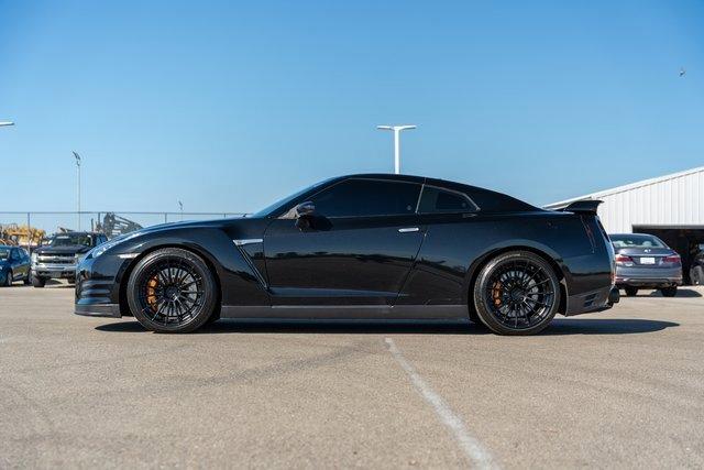 2016 nissan gt-r premium